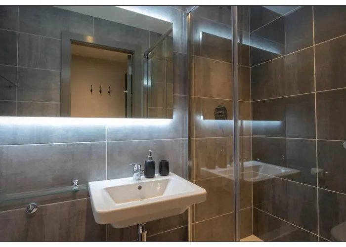 Joivy Affordable Thomas Street - Adults Only