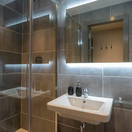 Joivy Affordable Thomas Street - Adults Only Dublino