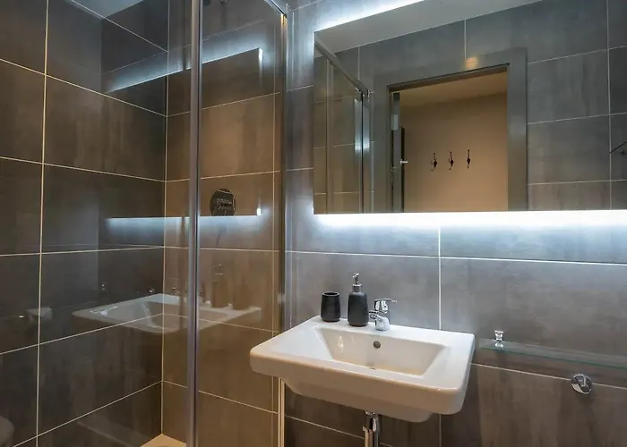 Joivy Affordable Thomas Street - Adults Only Dublin