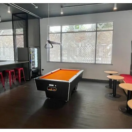 Joivy Affordable Thomas Street - Adults Only Apartamento